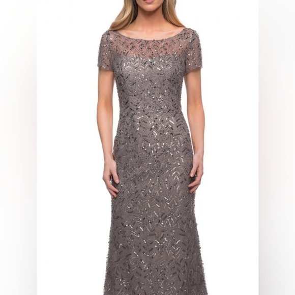 NWT La Femme Beaded Column Gown Dress Short Sleeve Style 29910 Silver Size 4 - Picture 3 of 11